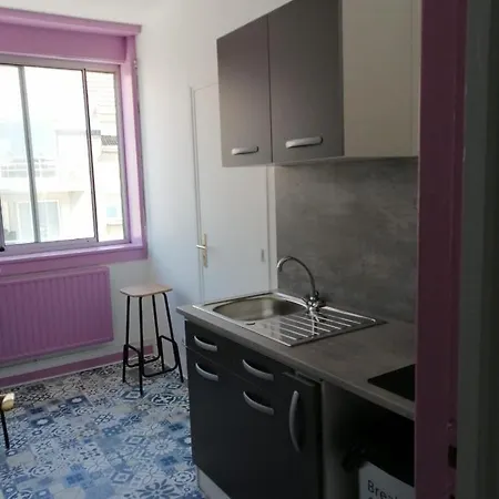 Détente à La *